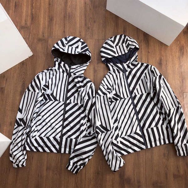 

mens womens brand jackets fashion sports jackets 2019 new arrival men women casual jacket streetwear outdoor jackets, Black;brown