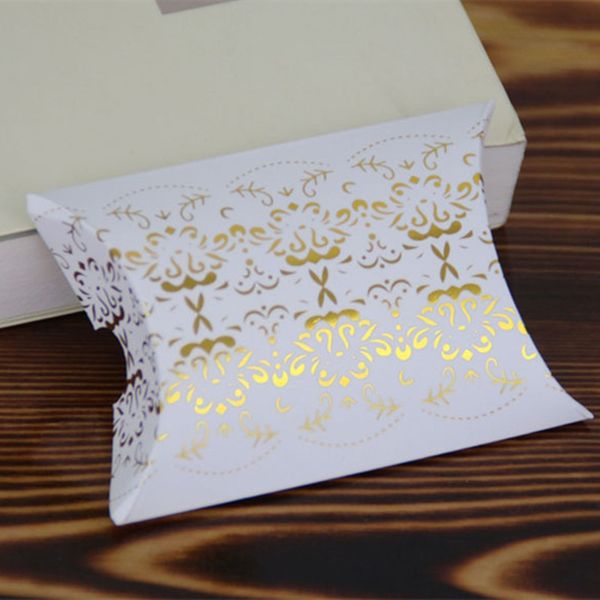 

20pcs gold/silver bronzing pattern pillow box mini candy box wedding mariage dragees pillow packaging for guest event party