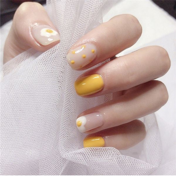 

24pcs/set yellow egg false nails white pre-design short round head full cover nail tips fnished nail art, Red;gold