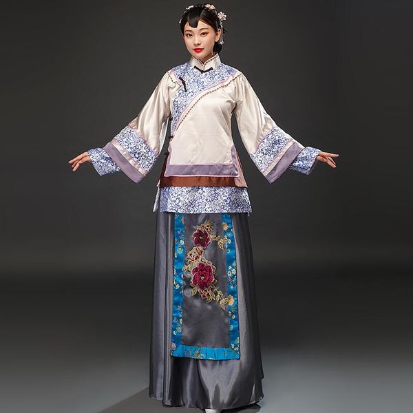 

1.the drama group's vintage qing dynasty show he fu young luxury rich lady's traditional dignified ancient costume film tv perform, Red