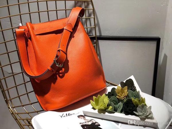 

classic bucket bag in fashion shoulder bagscross bodytoteshandbags brand fashion luxury designer bags famous women cowhide 22z