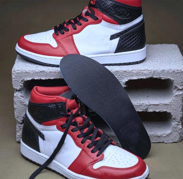 

with box 2020 new high og satin snake 1s i wmns bred mens womens basketball shoes outdoor trainers sports sneakers baskets zapatillas