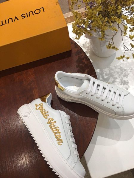 

a6luxury autumn and winter high -end women 's casual shoes ,fashion women 's boots ,high -quality sports shoes ,fre, Black