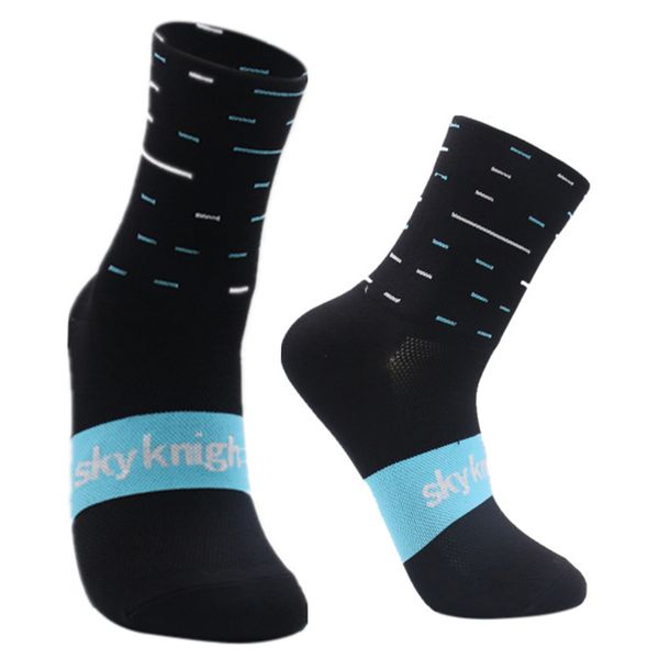 

lixada cycling socks moisture-wicking bike socks men women sports running gym training size 7-12, Black
