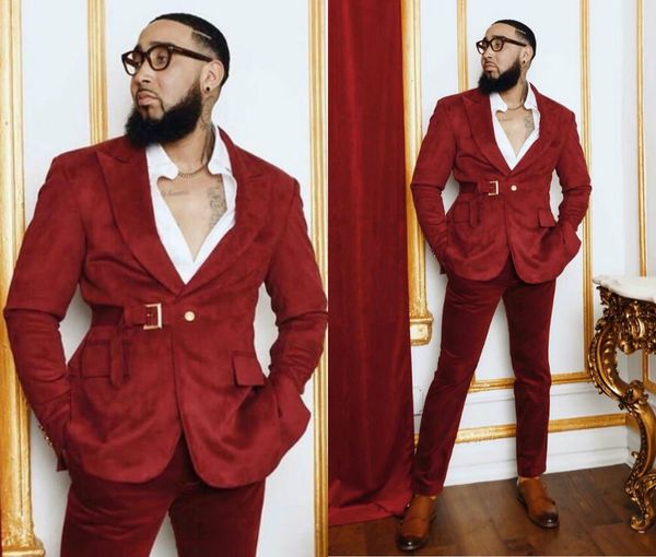 2020 Kırmızı Erkek Suits Kemer Kadife İki Adet Tweed Suit Balıksırtı Yaka Custom Made Gelinlik Modelleri Damat smokin Düğün Ceket Pantolon Peaked