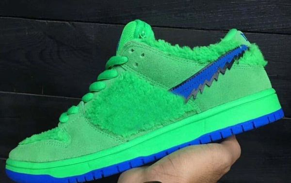 

2020 new grateful dead x sb dunk low green bear running shoes green spark soar upper suede skateboarding shoes sports sneakers
