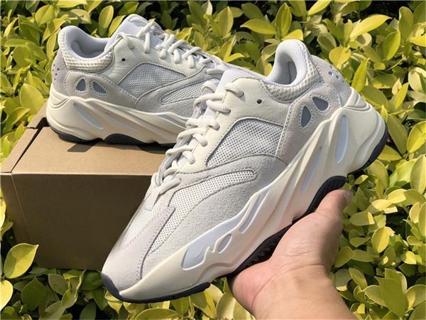 

2020 authentic 700 v2 analog eg7596 kanye west man women outdoor shoes runner wave salt mauve static inertia geode sneakers with box