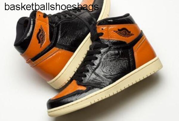 

shattered ale og 1 high backboard black orange black toe men basketball shoes 1s fashion sneakers athletic shoes trainers