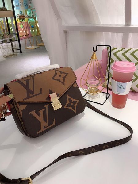 

New houlder bag de igner handbag wallet pari leather houlder luxury brand handbag wallet handbag w745