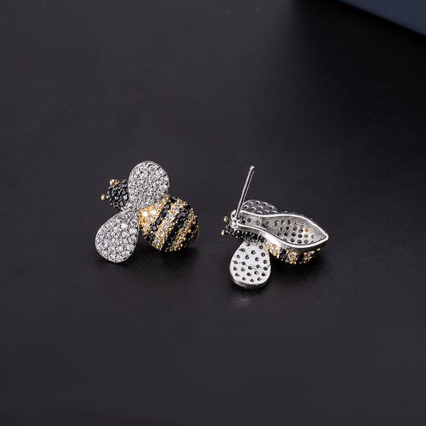 

Simple personality bee ear studs and new European and American ear clips fashion accessories