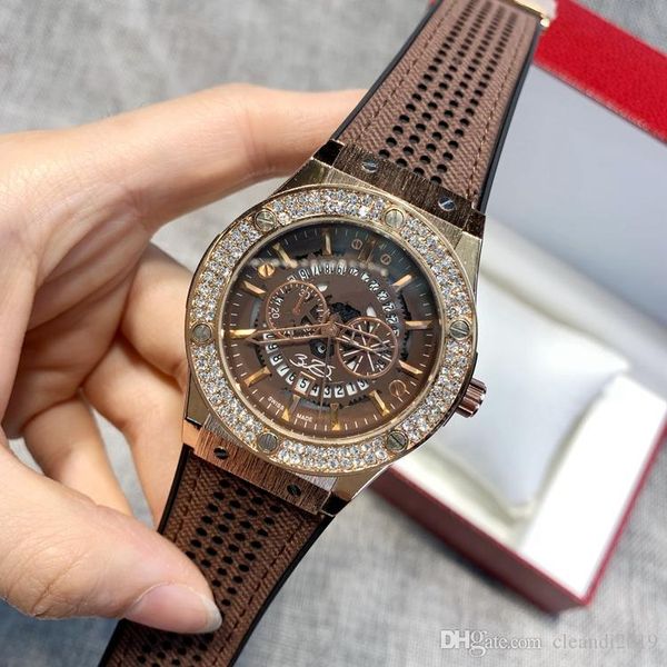 

2019 Мода Top Man Роскошные часы Резиновый ремешок наручные часы Женщины Платье Часы К