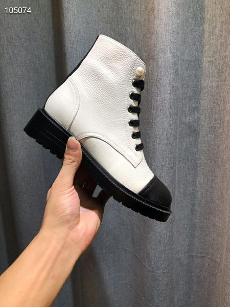 

latest style winter cowhide pearl clasp genuine leather side zipper boots women flats short boots, Black