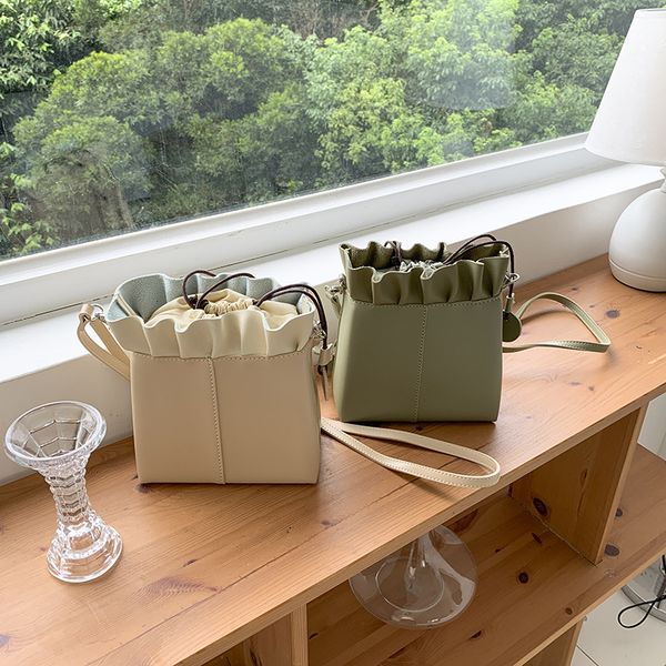 

baggage girl new style summer straddle single shoulder upright small square bag