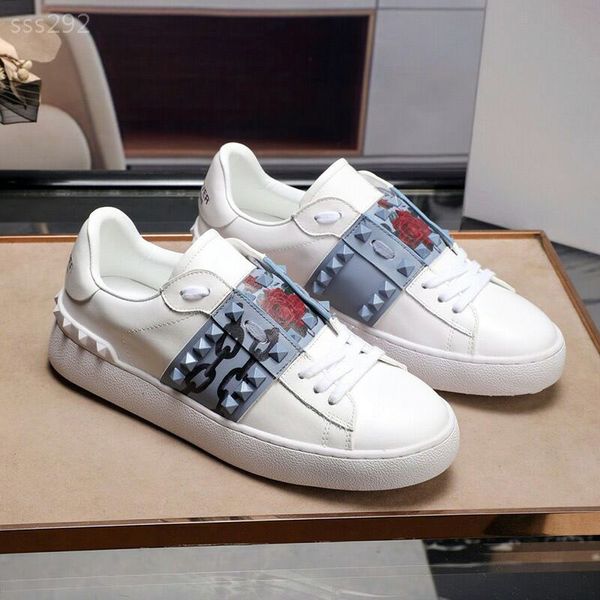 

2019 personality autumn rivet small white shoes female leather casual wild student flat bottom shoes factory direct sales size 35-42cm, Black