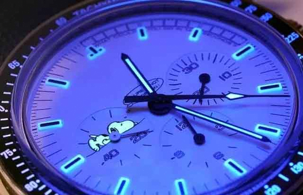

2019 new luxury mens snoopy wristwatch black stainless steel pointer watch mens fashion snoopy cute series watches a2b586#, Slivery;brown