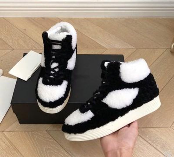 

autumn and winter flat bottom small velvet fur shoes female winter wear panda thick snow boots female fur one female short boots hyu02, Black