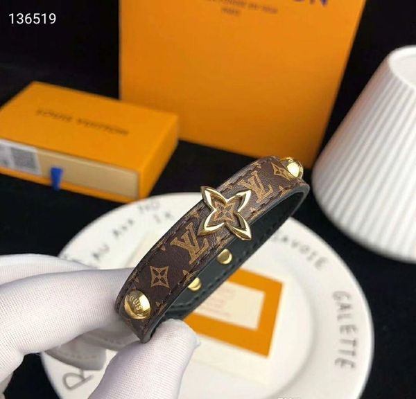 

fashion women genuine leather bracelets with gold v shape designer for women flower print pulsera luxury bracelet jewelry with box, Golden;silver