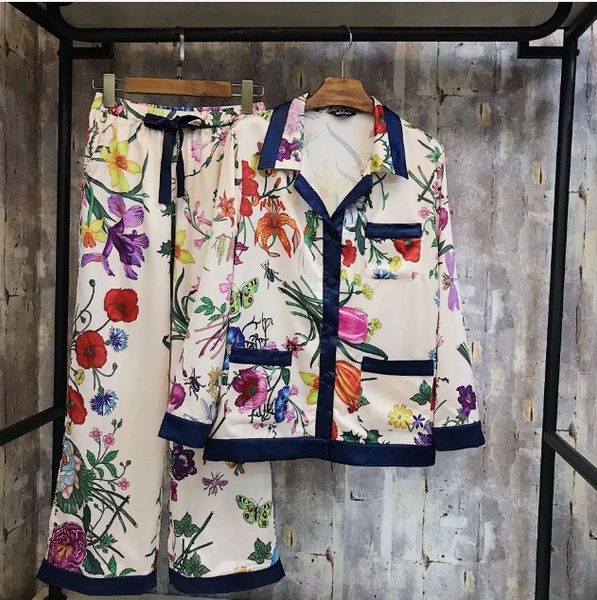 

2019 spring and summer new women's printed satin ladies long-sleeved shirt + pants two-piece suit, White