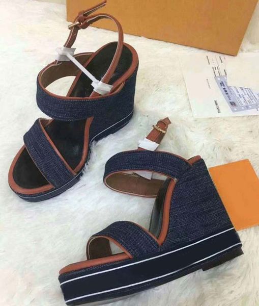 

2020 woman slippers slides summer shoes casual slippers solid hollow out women slides slippers size:35-41 with box 01l1903, Black