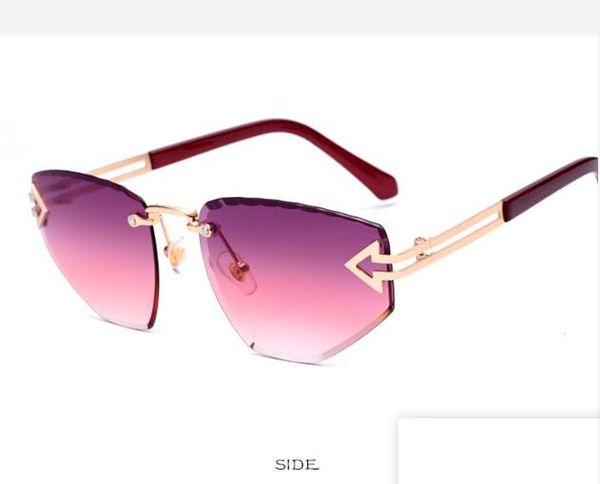 

summer fashionable designer sunglasses fashional brand ladies luxury sunglasses adumbral goggle glasses 6 colors optional high quality, White;black