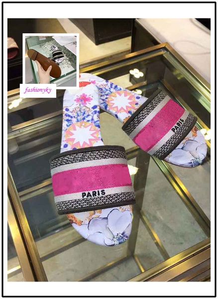 

high-quality new dazzle flowers women sandals designer slippers flip flops striped beach causal shoes embroidery sandal, Black