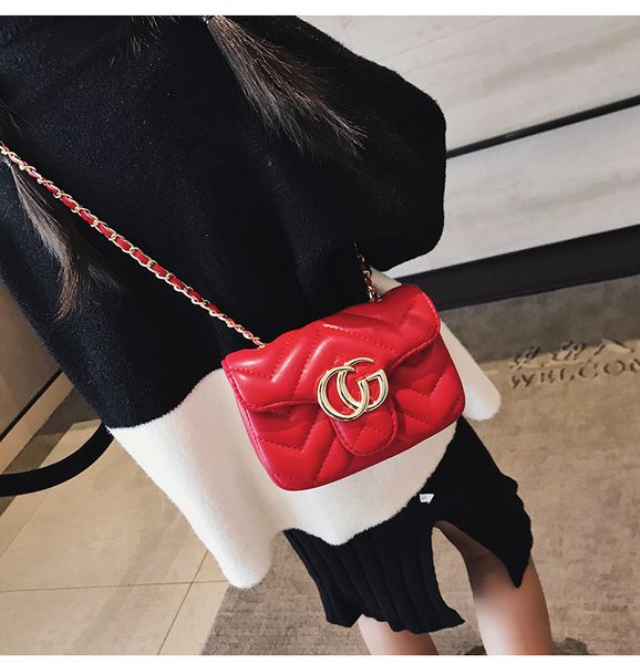 

2019 Детские сумки Lovely Letter Design Мода Мини Pu Цепи Наклонные сумки на ремне Детские рождественские подарки Снэк-сумка Кошелек для принцессы