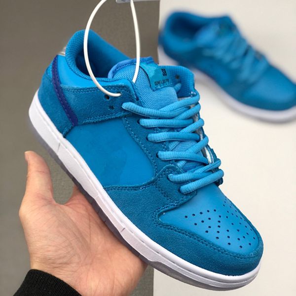 

new sb dunk low blue fury muslin running shoes men women hennessy white cream sports sneakers designer skateboard mens trainers size 36-45