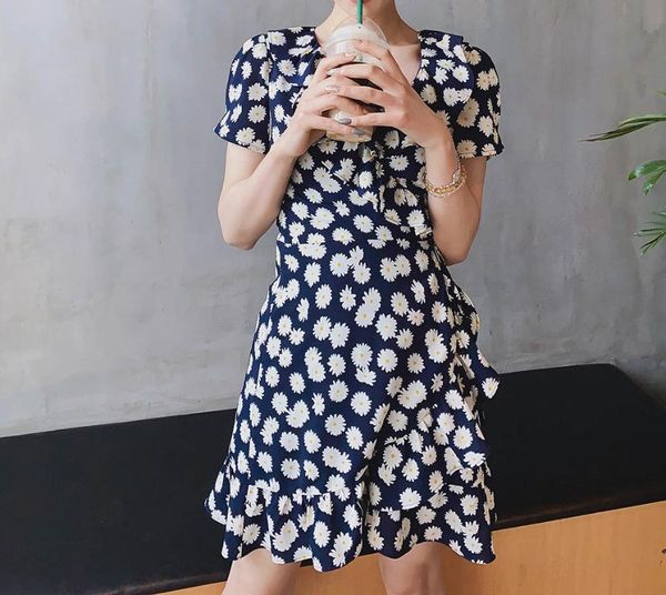 

casual dresses women dress 2021 spring and summer daisy print v-neck floral mini, Black;gray