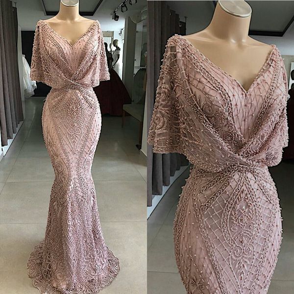 2020 Rosa Meerjungfrau Abendkleider V-Ausschnitt Spitze Perlen Perlen Sweep Zug Abendkleid Cocktailparty Tragen Sie echte formelle Kleider