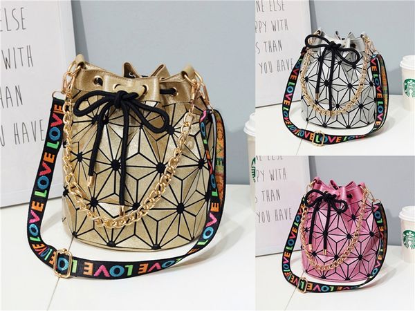 

luxury classic brand bag vintage all embossing flowers real leather shoulder bag m40249 womens geometric designer bag shoulder bag#315