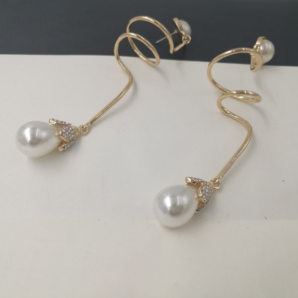 

fashion-metal spring long stud earrings for women fashion punk jewelry 2017 pearl pendant earrings gold crystal brincos accessorie bijoux, Golden;silver