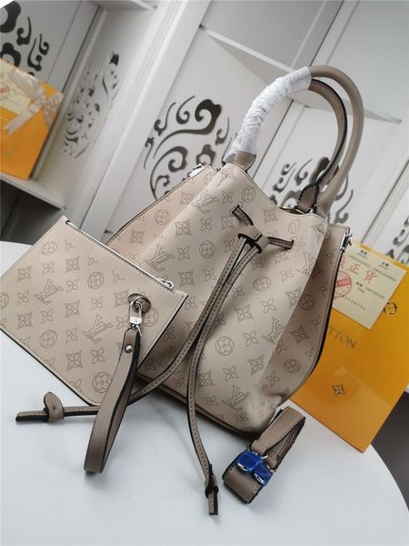 

гоѬие мод ђмка из нађѬалной кожи плеа викђаѬа мека плеа женин леди ђм