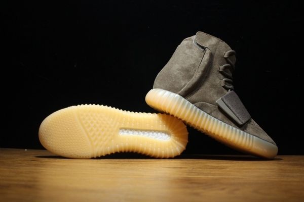 

dhl freeshipping фабрики версия brown gum glow in the dark kanye west мужчины баскетбол обувь кроссовки спортивные ботинки с оригинальной ко