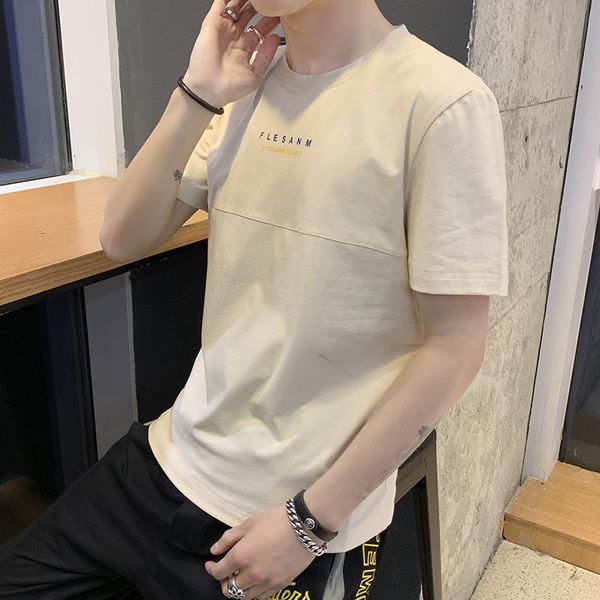 

short sleeves and loose shirts for teenage men in the summer of 2019, White;black
