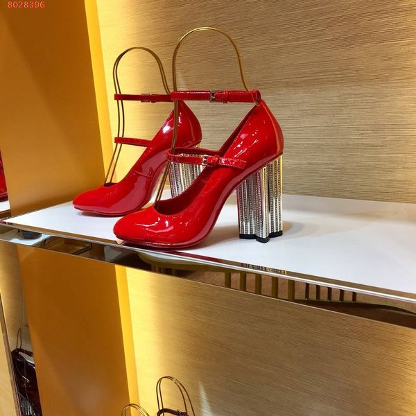 

New european and american tyle high heel chunky heel women hoe elegant temperament full of per onality hipping