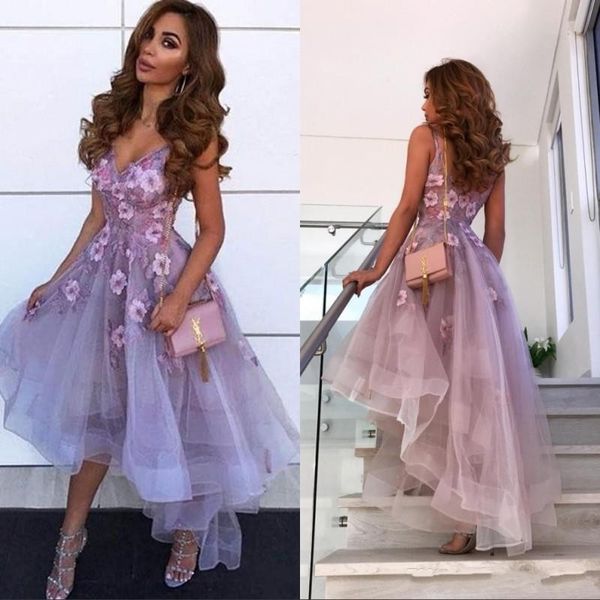 Novo chegada 2020 vestidos de baile de lavanda curta v renda de pescoço 3d apliques sem mangas, vestidos de festa de noite de baixo comprimento de baixo comprimento