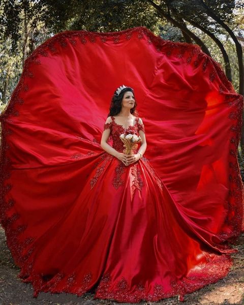 2020 Bellissimi abiti da sposa rossi arabi abiti da mariee Spalle fredde con perline di pizzo Applique drappeggiati abiti da ballo in raso abiti da sposa da sposa