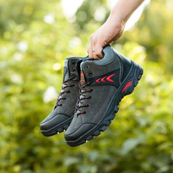 

2019 new fashion men's casual shoes ,winter add velvet running shoes mountaineering leisure non-slip shoes , european and american fash, Black