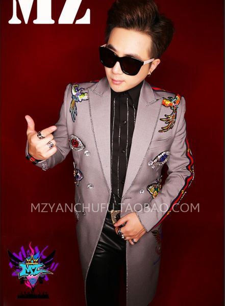 

men singers grey long sytle embroidery snake suit bright dril costumes dj ds stage long suit men's slim coat, Tan;black