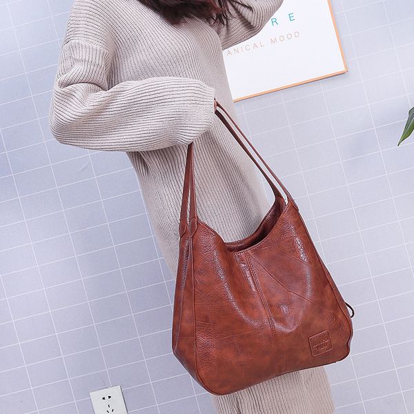 

bag women 2019 new soft leather shoulder bag large capacity fashion messenger women's handbag