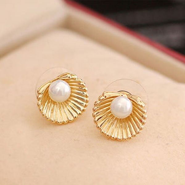 

simple sweet pearl shell ear clip pure and fresh bright beautiful clip earrings small adorn article for women, Silver