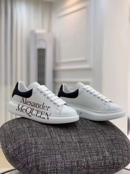 

2020 new zo couple high-quality casual sneakers couple fashion sneakers luxury design thick-soled casual shoes