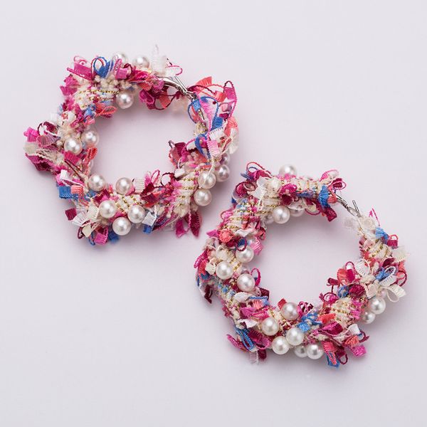 

2019 new exaggeration imitation pearl plush flower hoop earrings fashion retro earrings for women girl jewelry accessories, Golden;silver