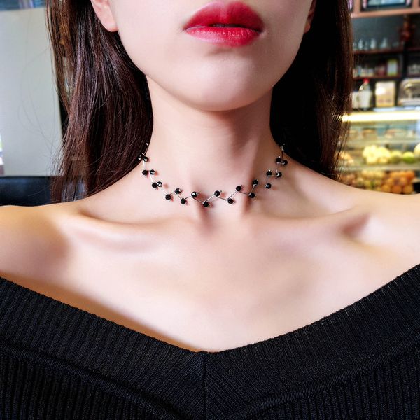 Neue Ankunft Heiße Mode Schwarz Kristall Halskette Drehmomente Bijoux Einfache Kreuz Strang Perlen Halsketten Frauen Schmuck