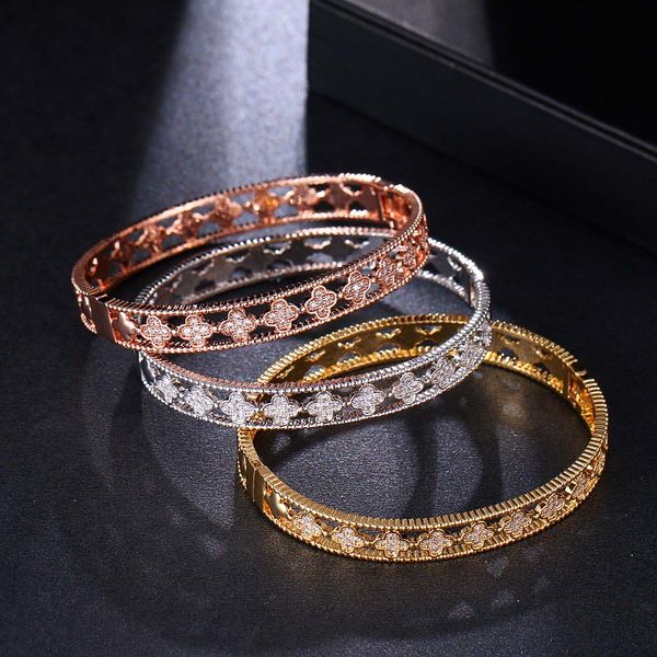 

Женские браслеты Цирконий Браслеты Браслеты Четырехлистный клевер полый дизайн