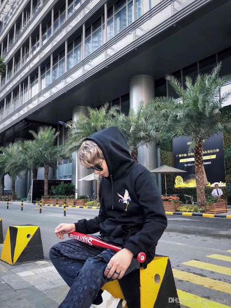 

hong kong star with the same embroidered cranes men and women designer brand round neck cotton hooded plus velvet fashion sweater coat, Black