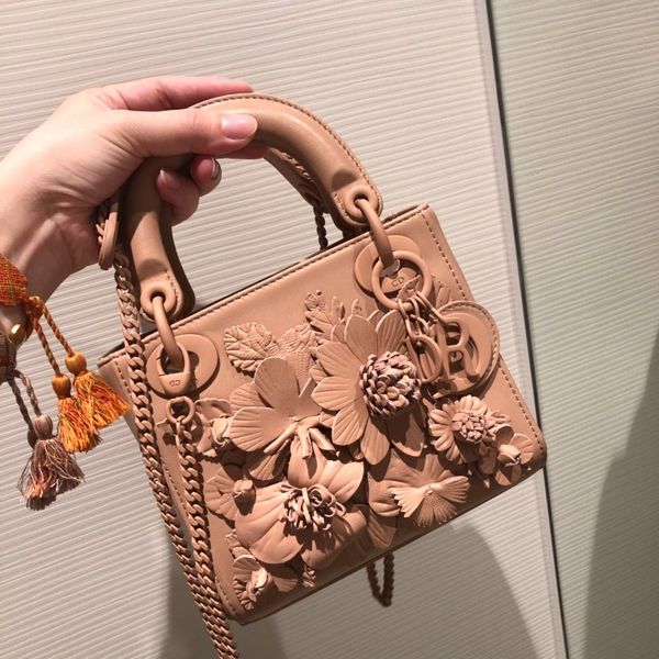 

factory wholesale 2019 new handbag cross pattern synthetic leather shell chain bag shoulder messenger bag fashionista 17cm