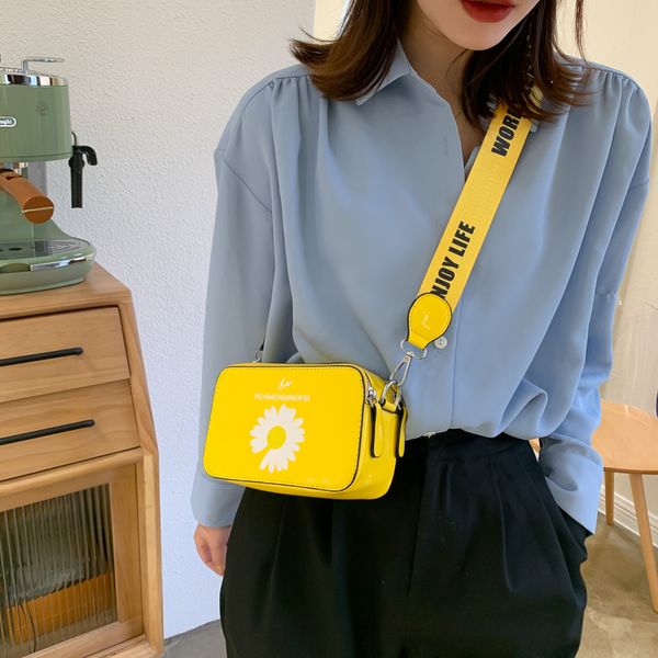 

2020 quality fashion pom poms square bags customize printing handbags for women tote bags from china wholesaler baoba jiujiu1/04