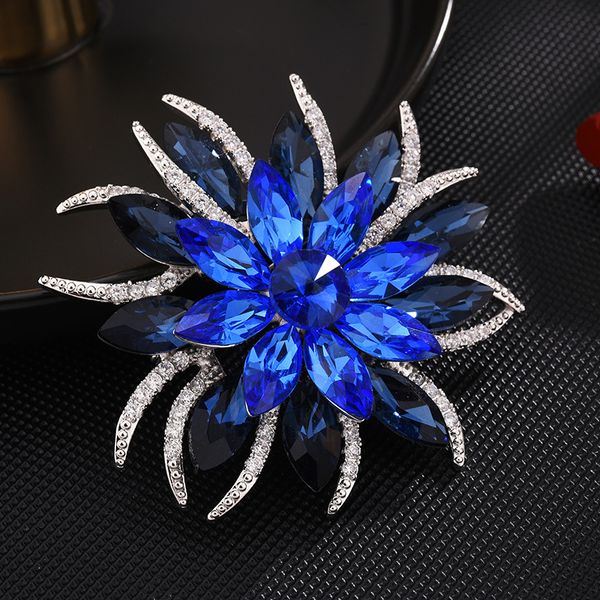 

high-end flower brooch copper micro zircon fashion corsage brooches korean style minimalist pin buckle clothing accessories, Gray