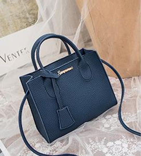 

2020 new designer portable female bag foreign luxury small square bag shoulder slung tide fashion wild